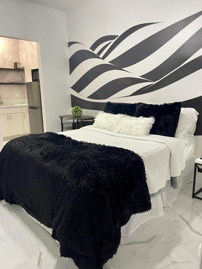 Cozy Studio, Prime Location, Remodeled, 1 Parking Вест-Палм-Біч Екстер'єр фото