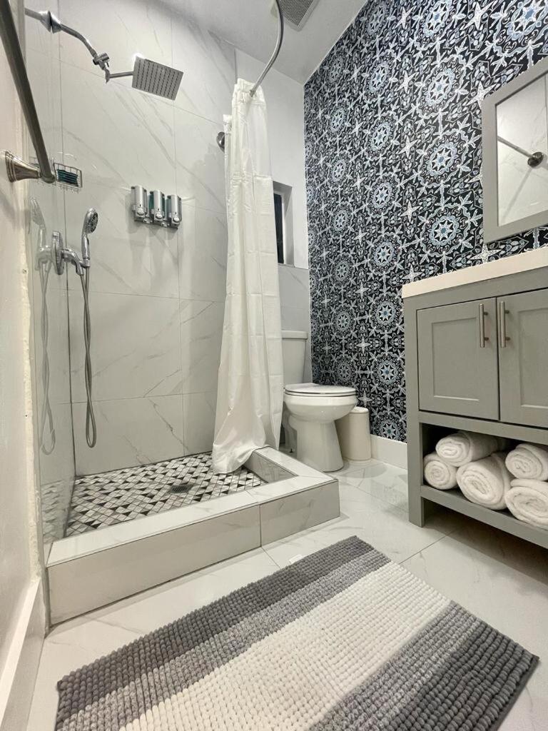 Cozy Studio, Prime Location, Remodeled, 1 Parking Вест-Палм-Біч Екстер'єр фото